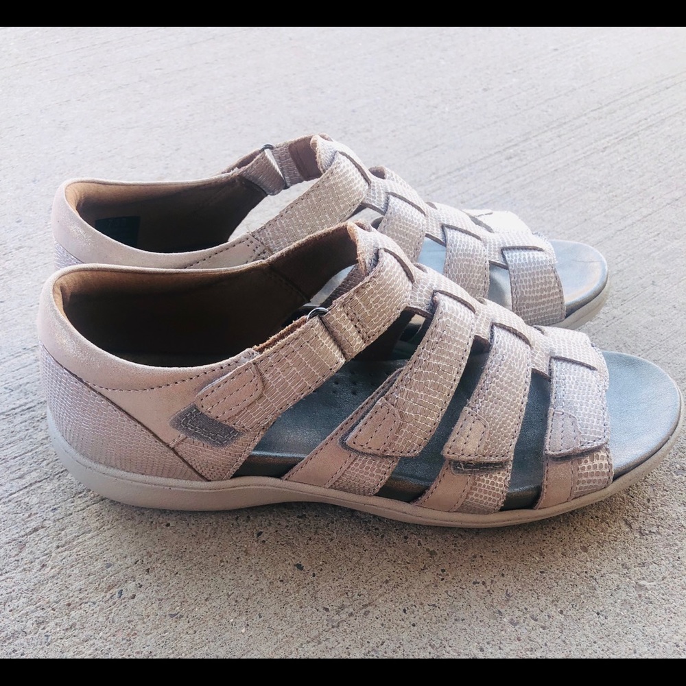 Aravon Bromly Gladiator Sandals Womens 7.5 B Taupe